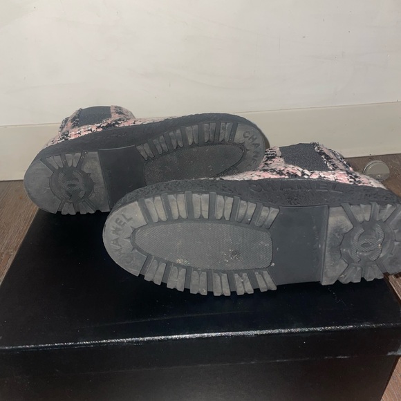 Authentic Chanel tweed booties - Picture 6 of 7